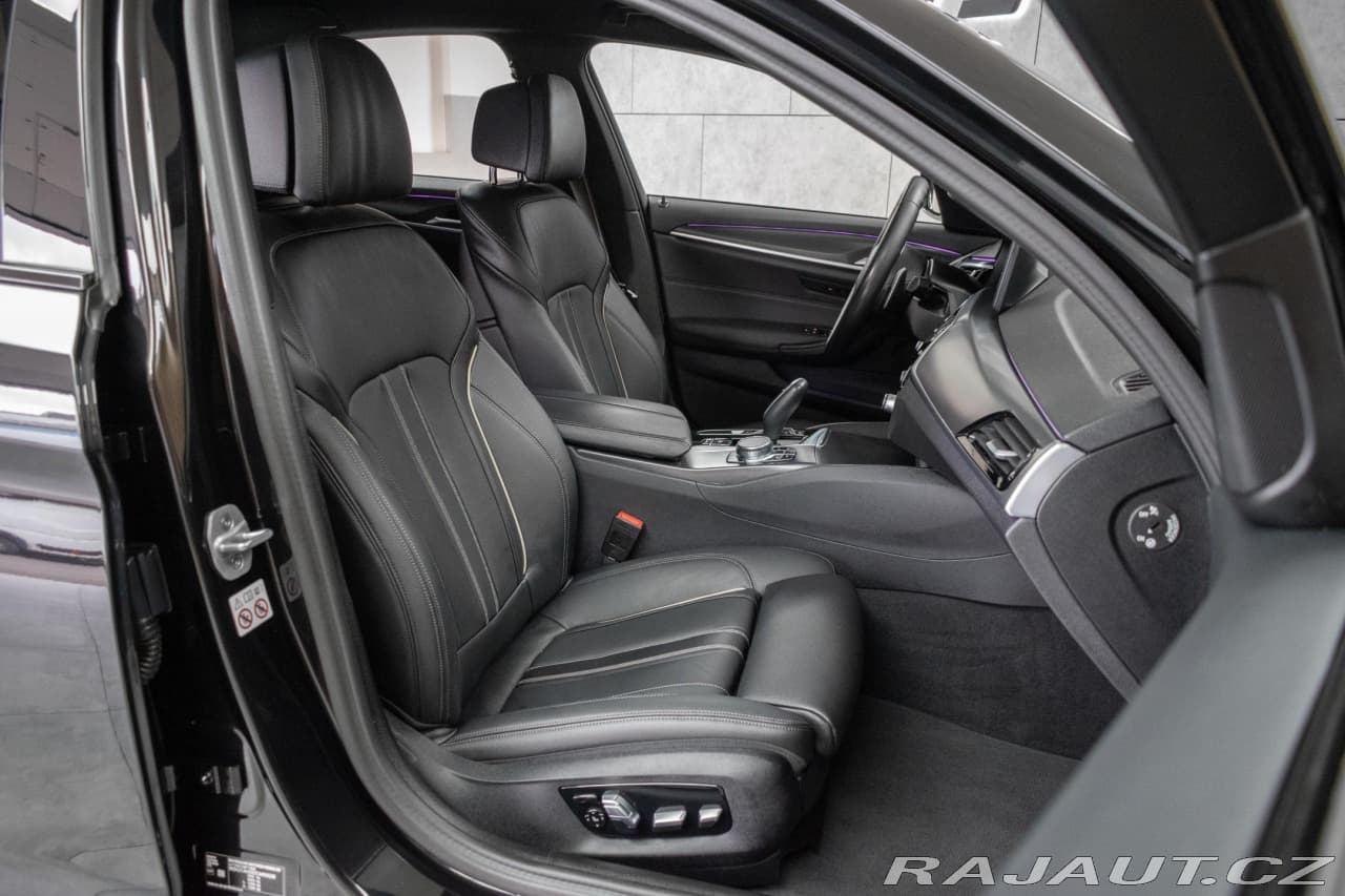 2023 BMW 5-Series - 12