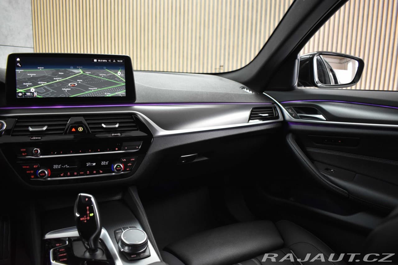 2023 BMW 5-Series - 9