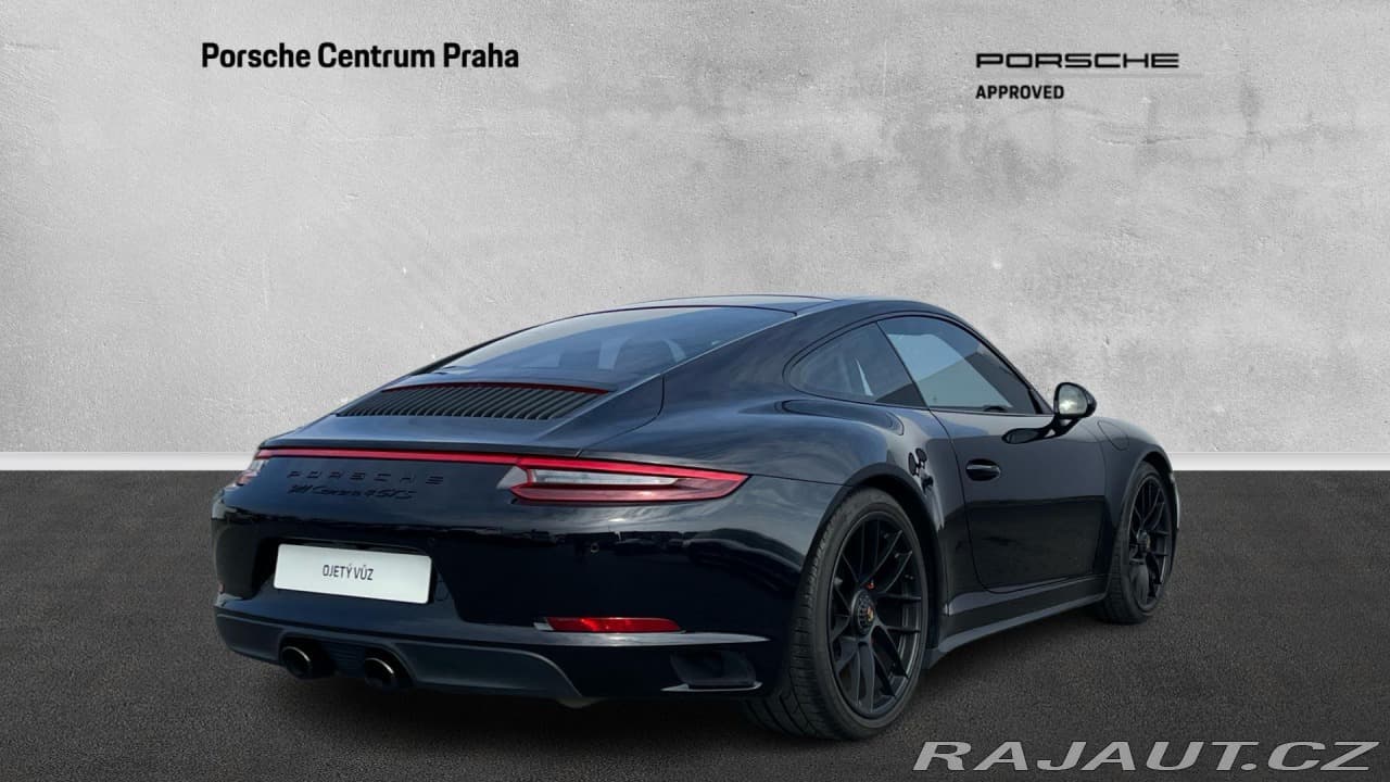 2017 Porsche 911 - 5