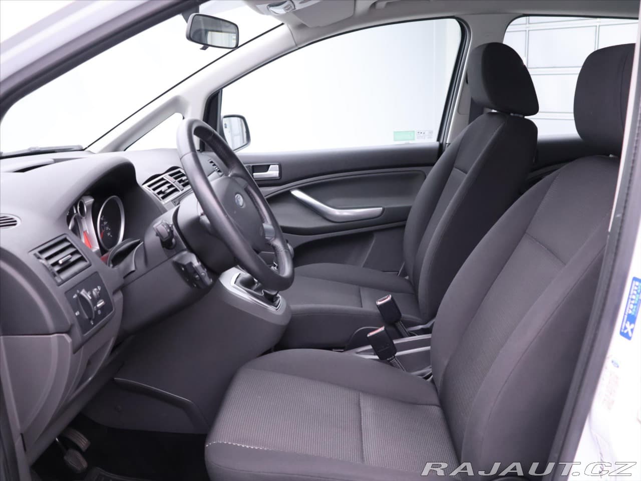 2010 Ford C-Max - 10