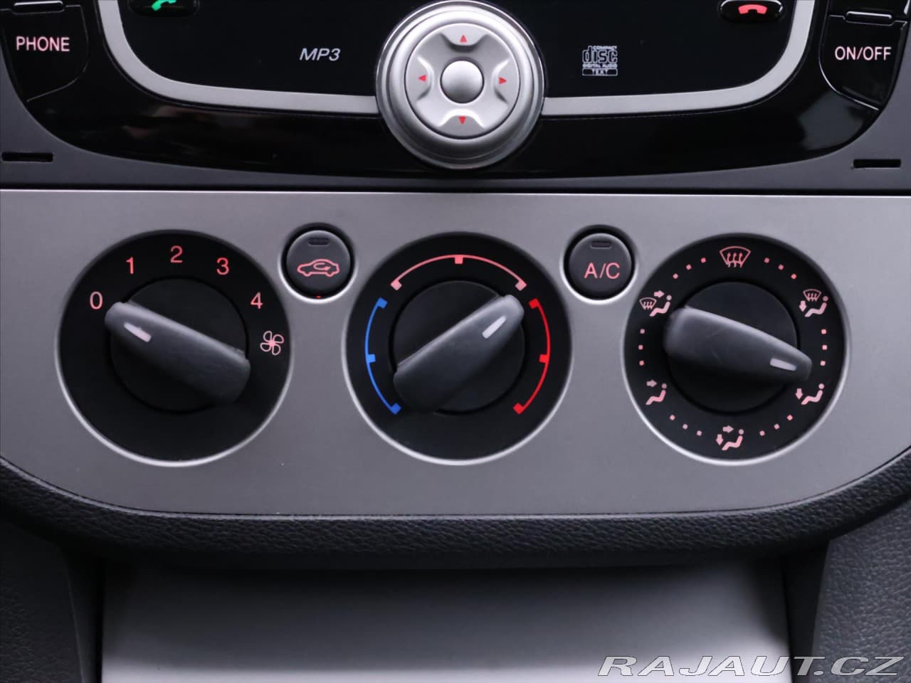 2010 Ford C-Max - 17