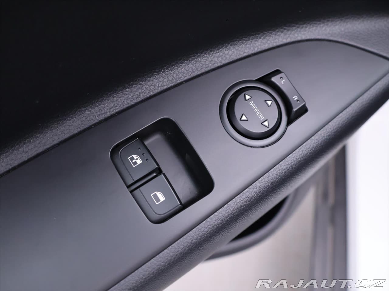 2023 Kia Stonic - 13