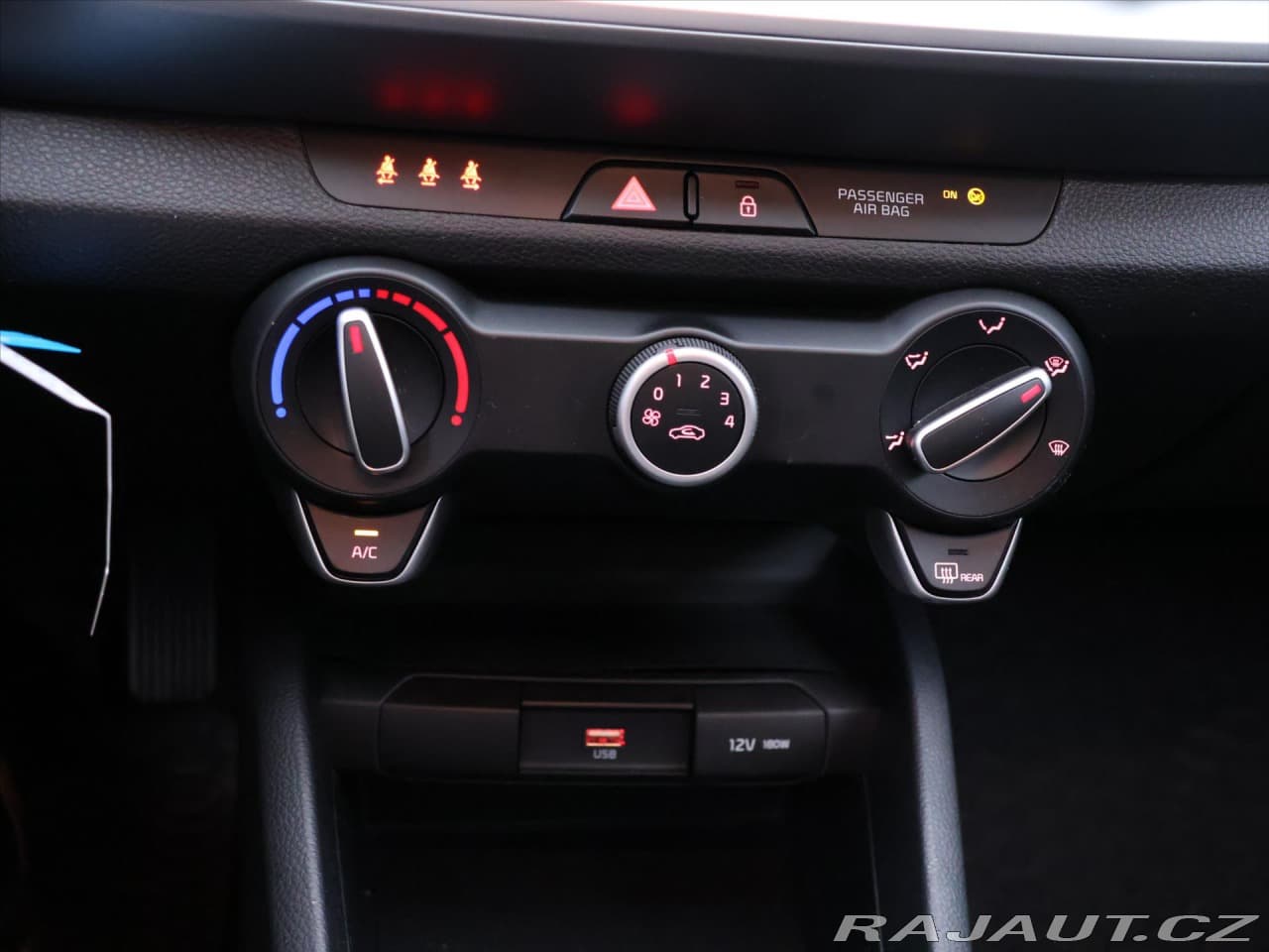 2023 Kia Stonic - 18