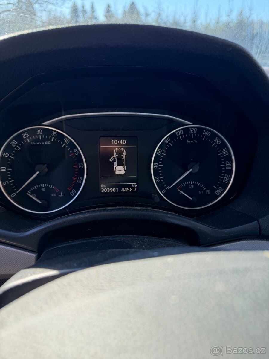 Škoda Octavia - 12