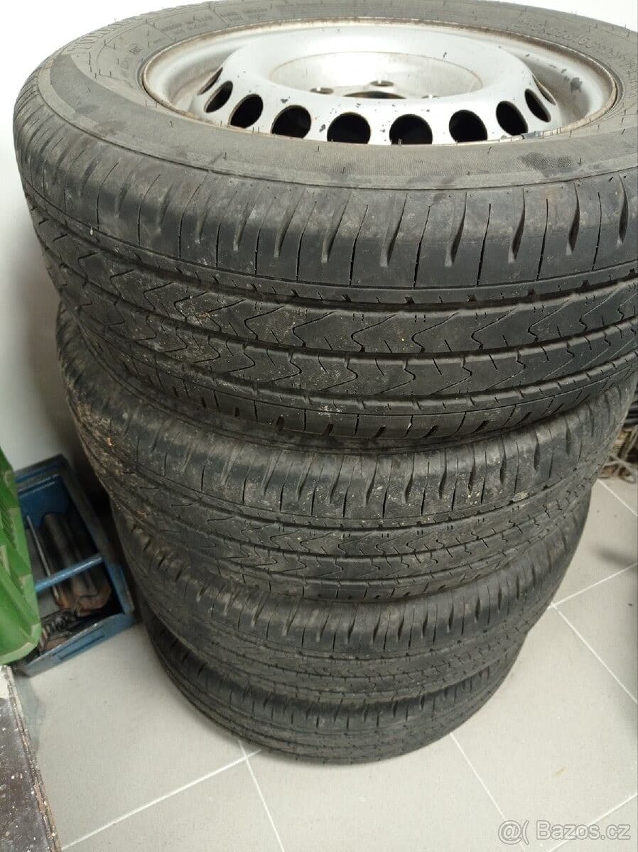 Volkswagen Transporter - 3