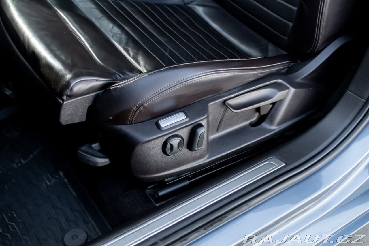 2015 Volkswagen Passat - 13