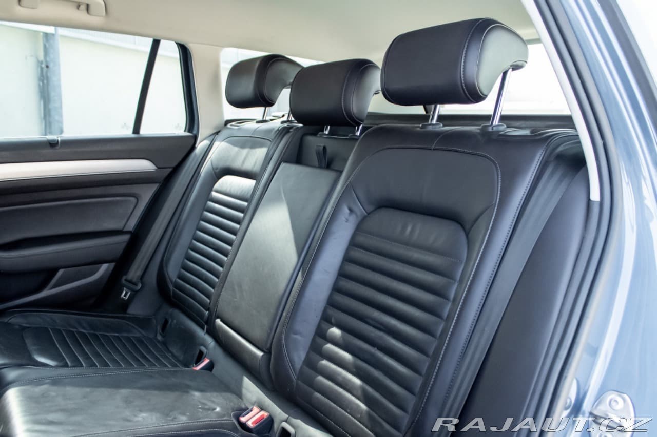 2015 Volkswagen Passat - 15