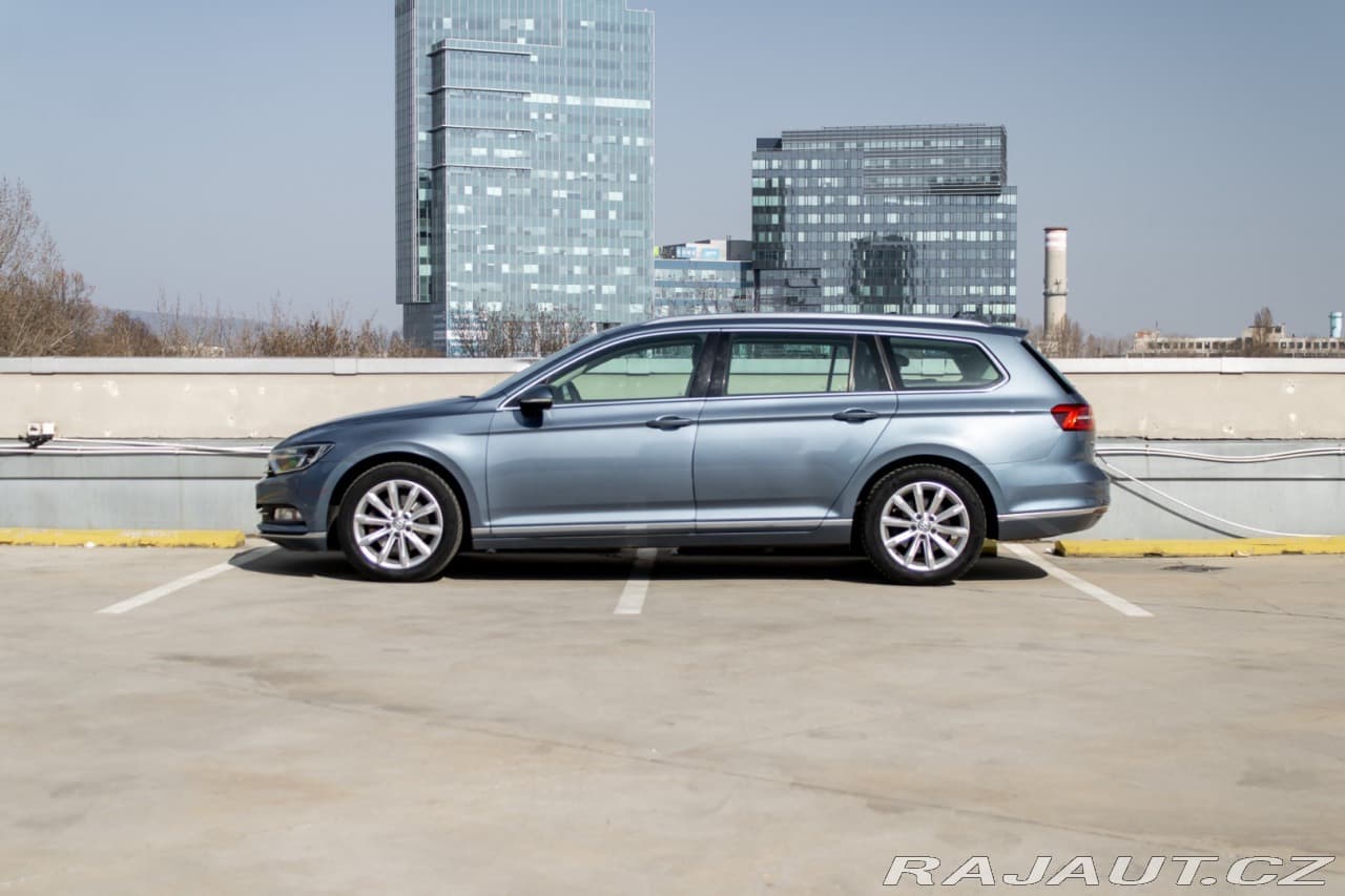 2015 Volkswagen Passat - 4