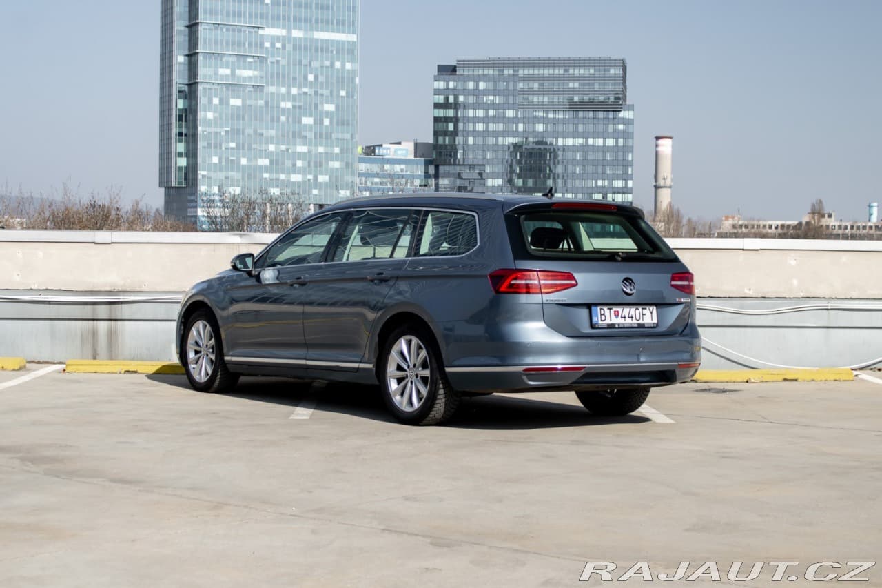 2015 Volkswagen Passat - 6