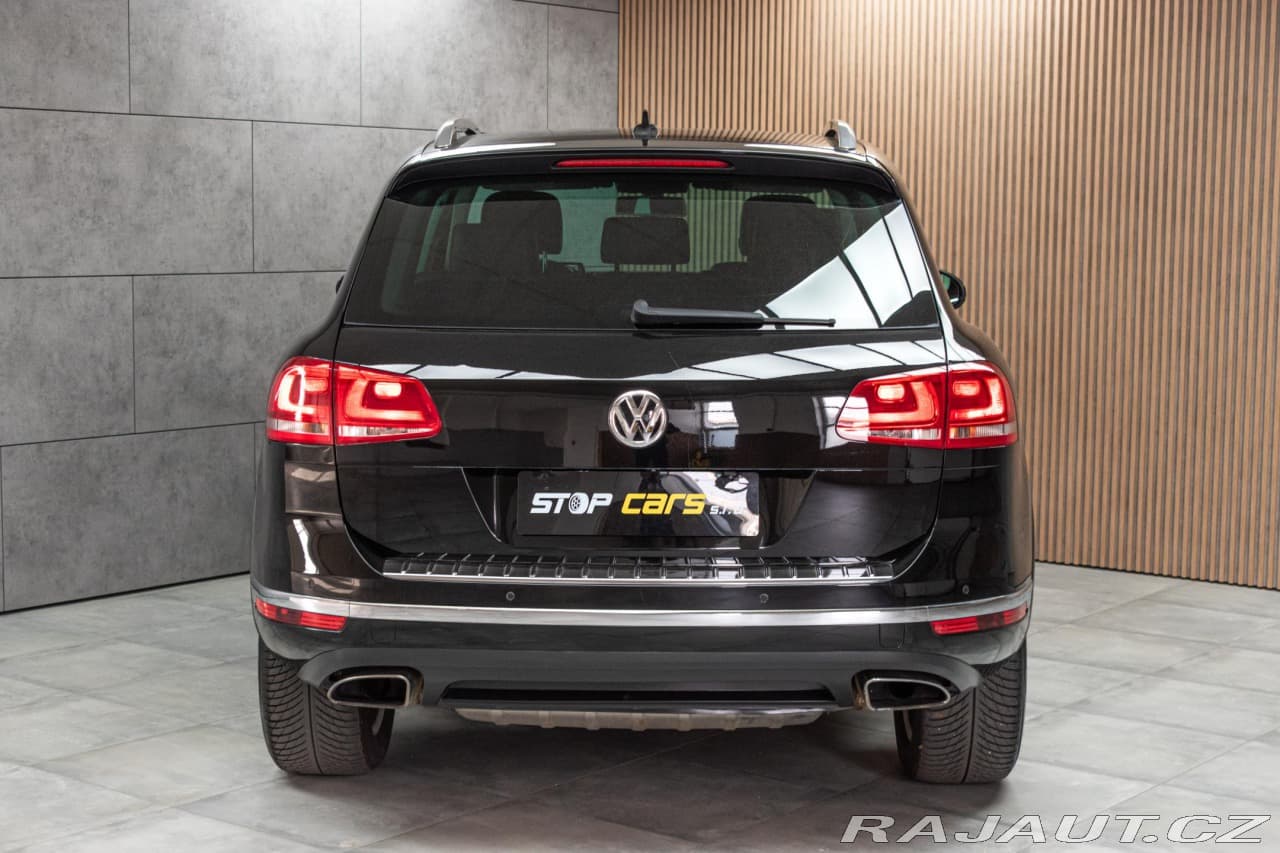 2015 Volkswagen Touareg - 5