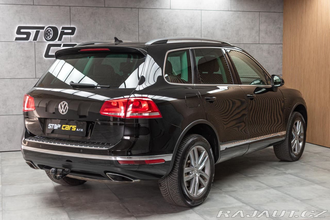 2015 Volkswagen Touareg - 6