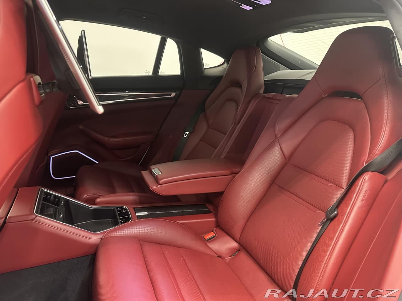 2017 Porsche PANAMERA - 11