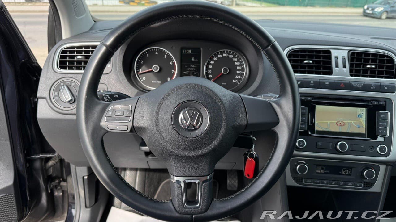2014 Volkswagen Polo - 12