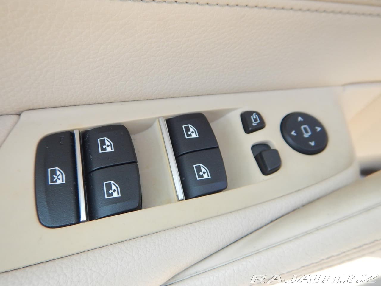 2019 BMW 5-Series - 17