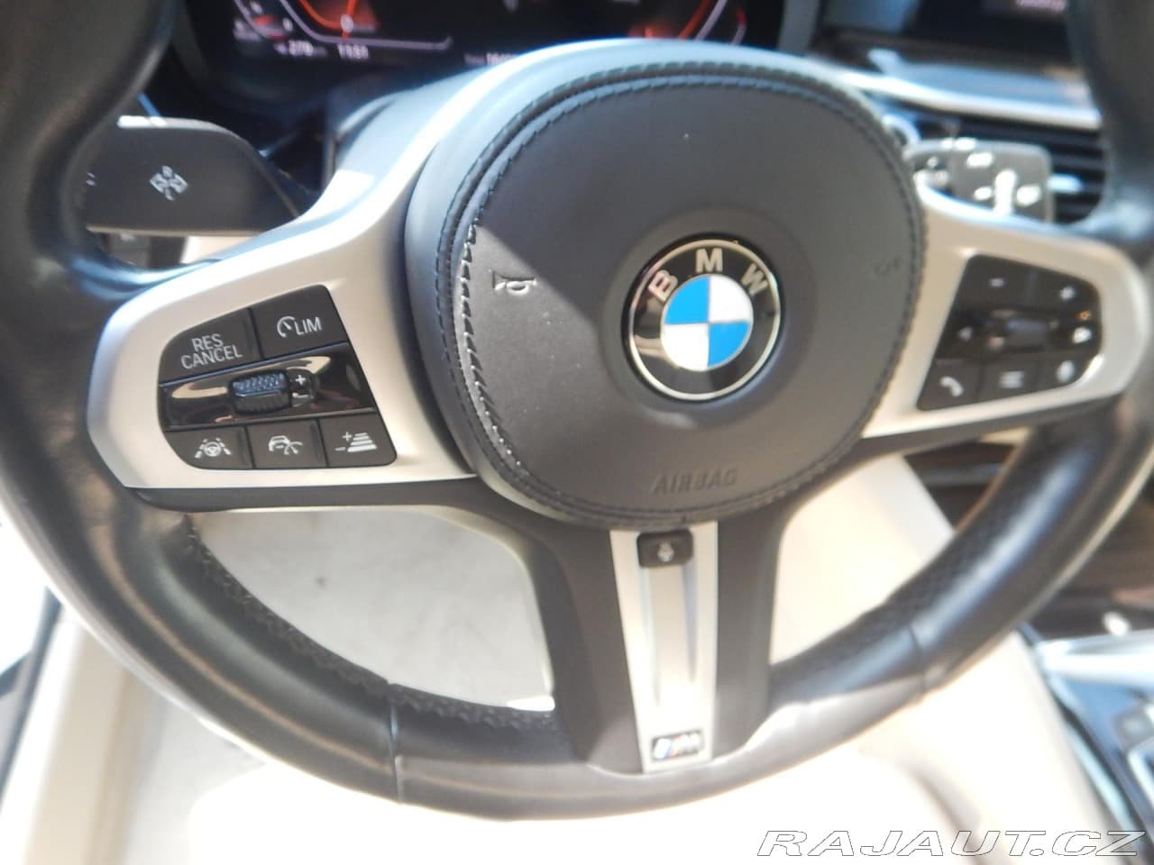 2019 BMW 5-Series - 19