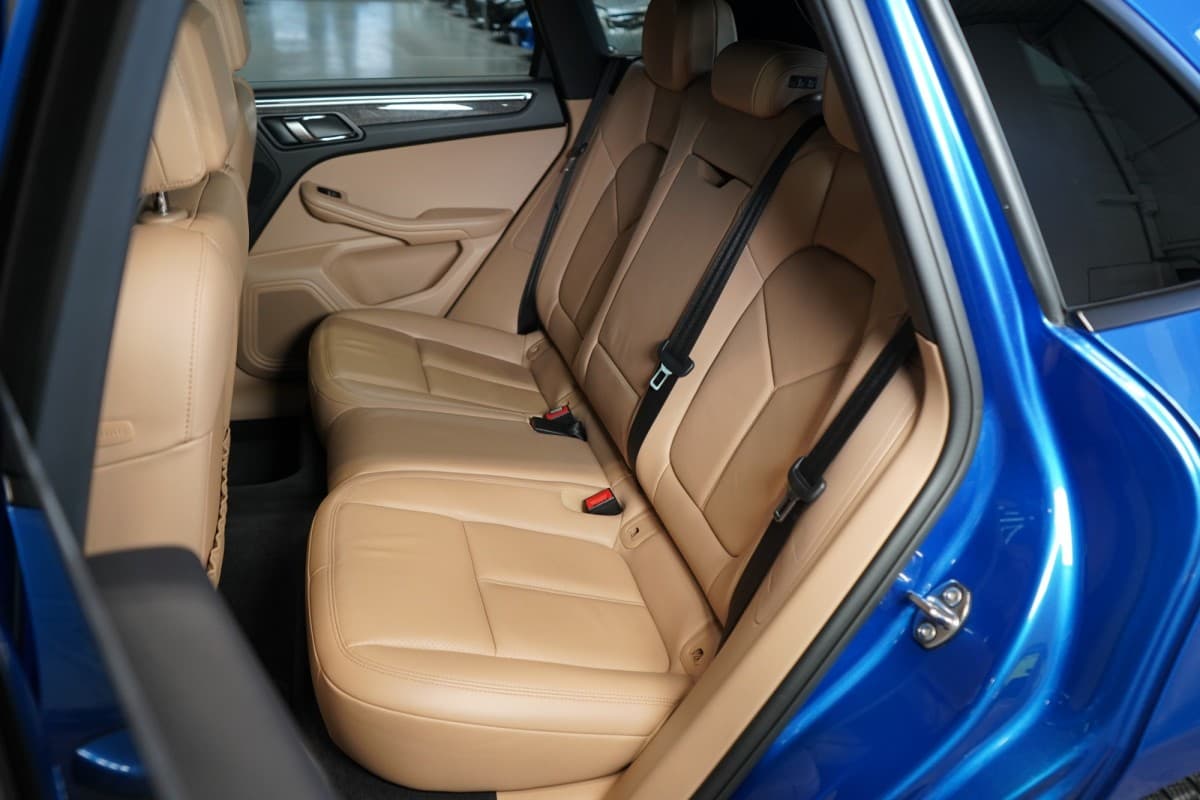 2019 Porsche Macan - 16