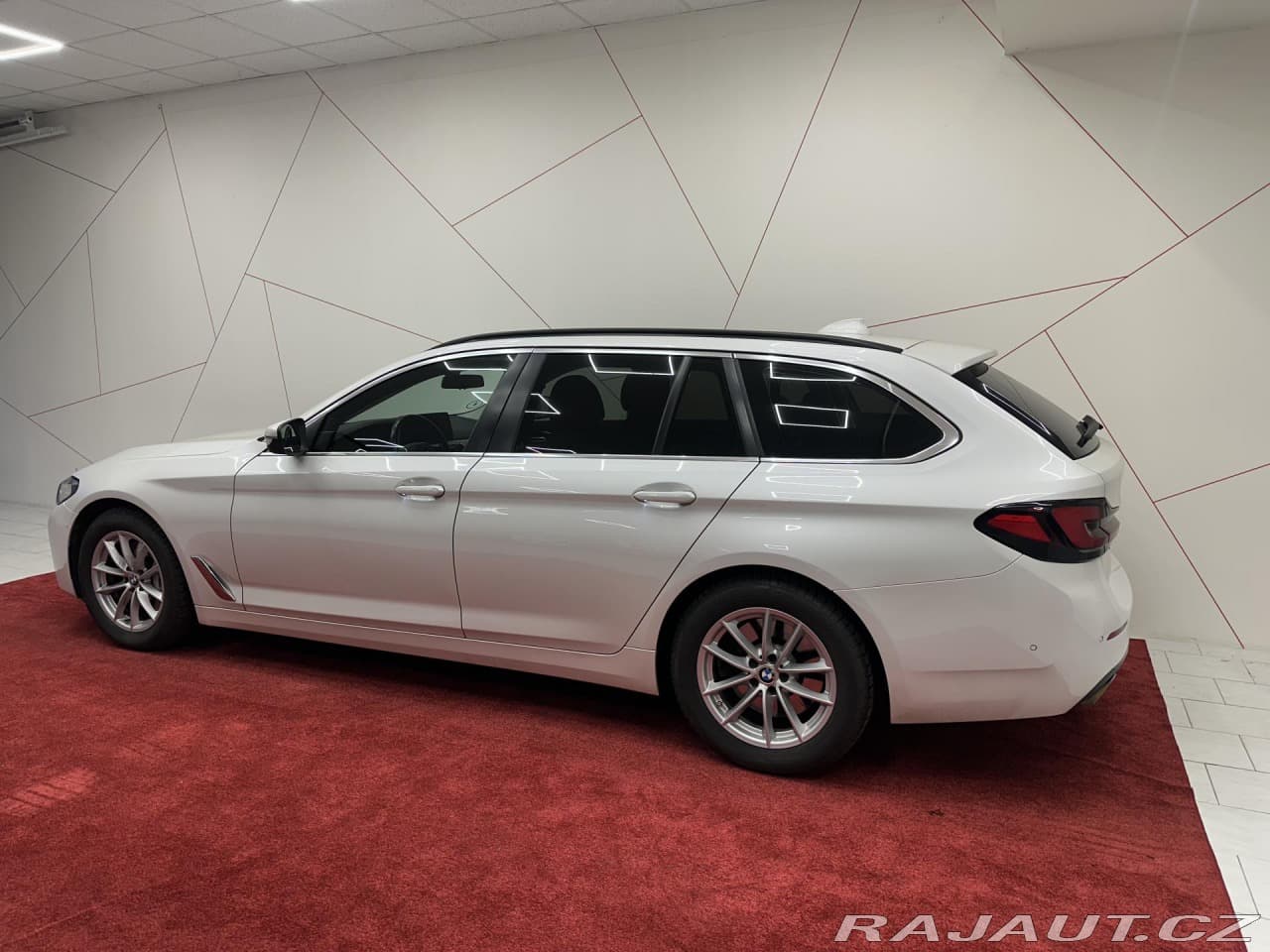 2021 BMW 5-SERIES - 3