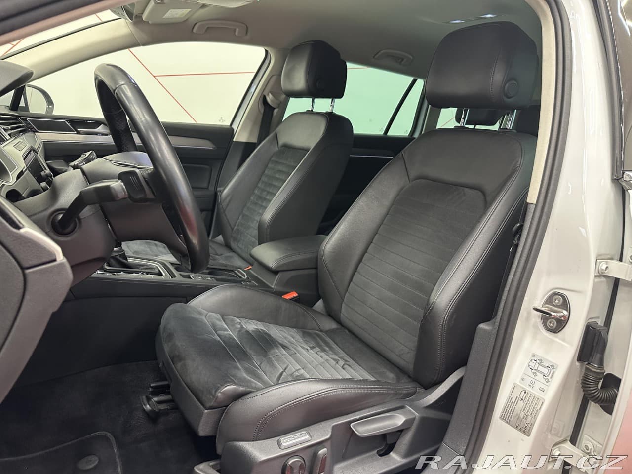 2019 Volkswagen Passat - 7