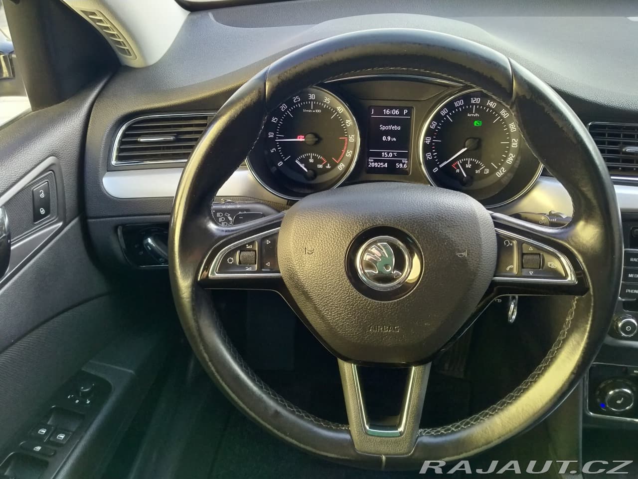 2014 Škoda Superb - 14