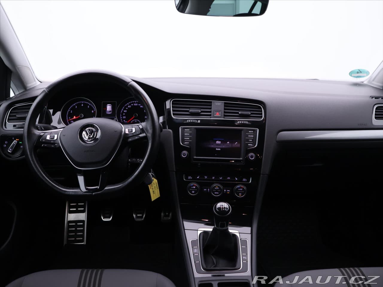 2016 Volkswagen Golf - 17