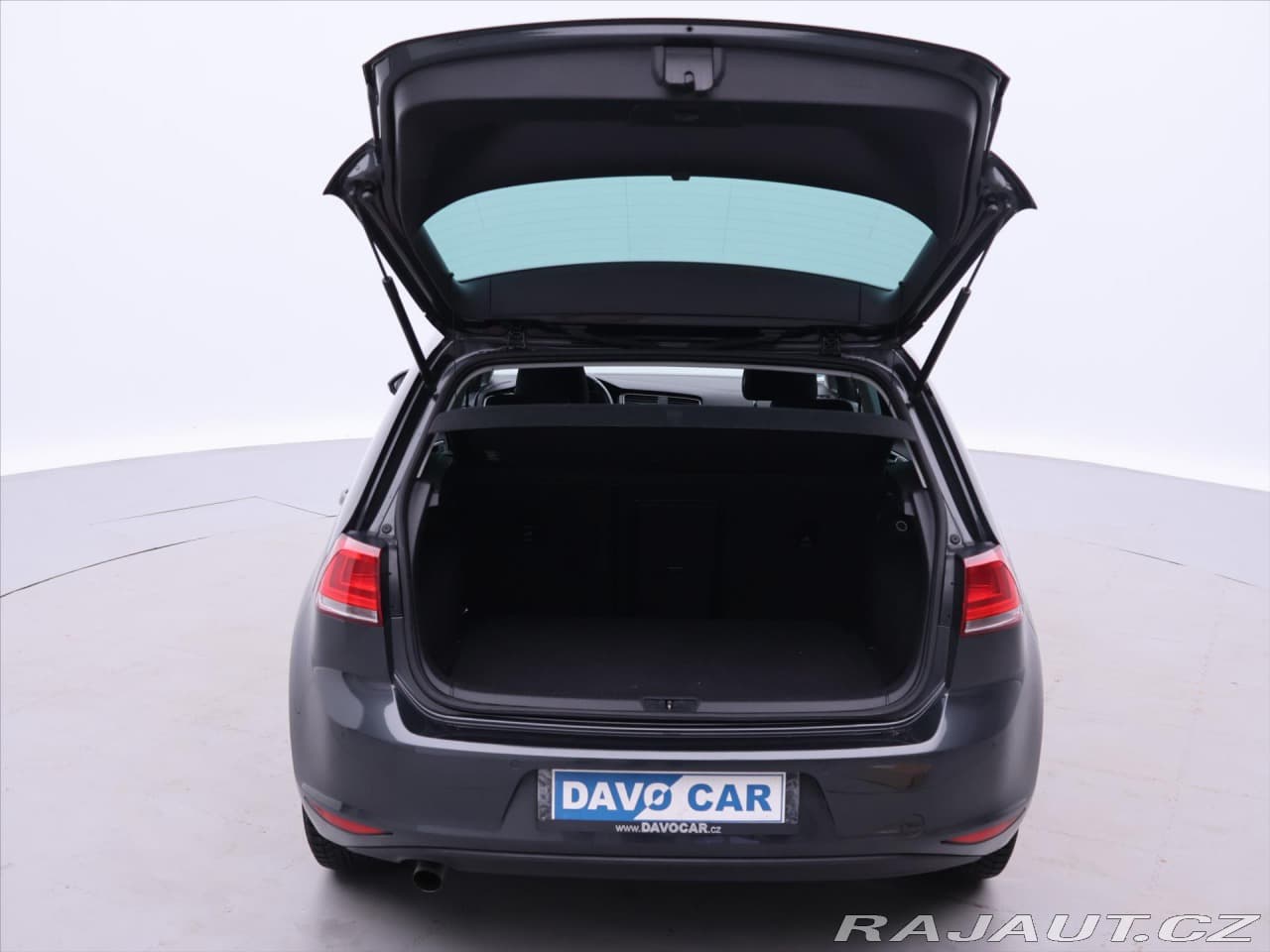 2016 Volkswagen Golf - 9