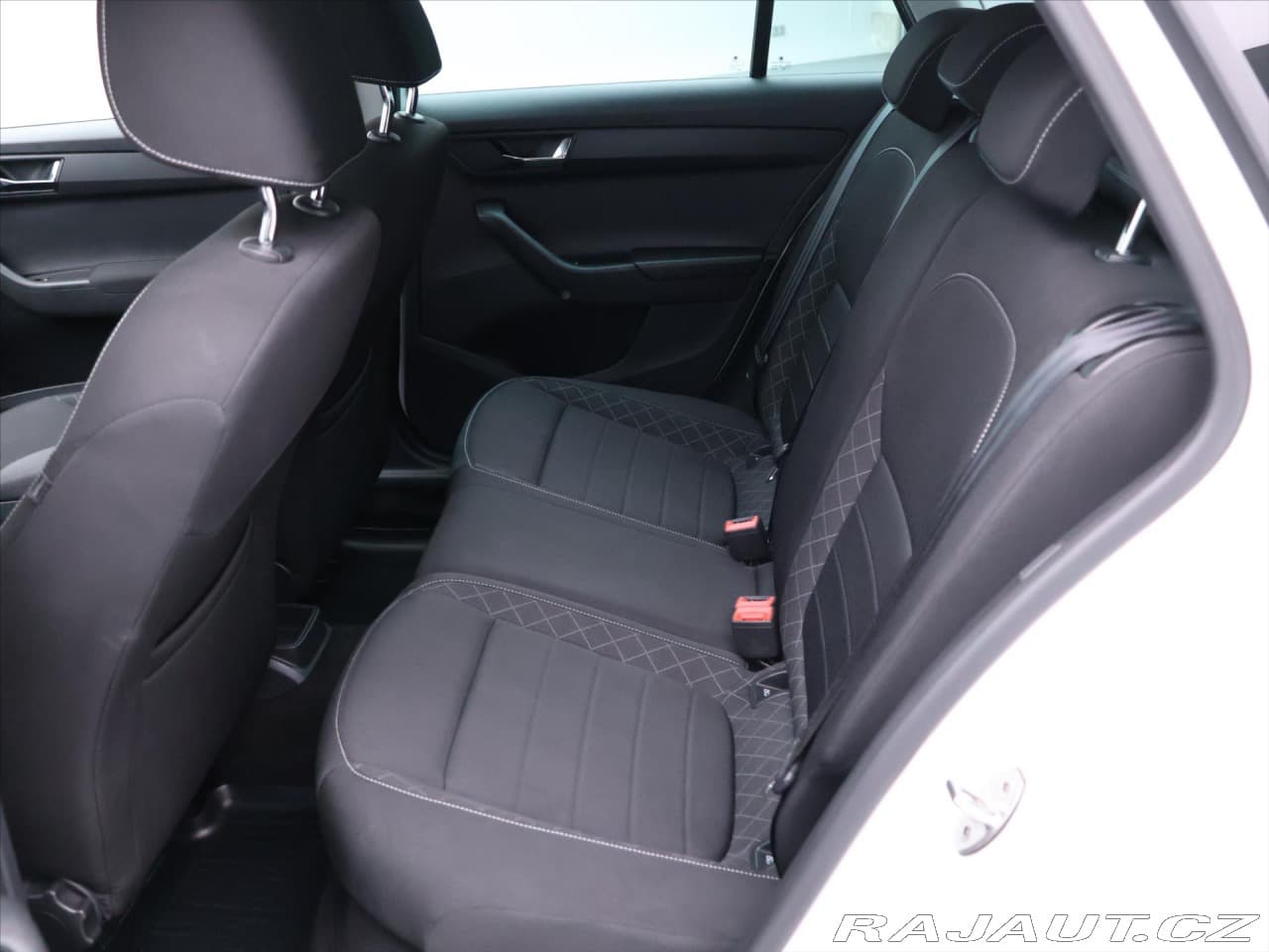 2016 Škoda Fabia - 12