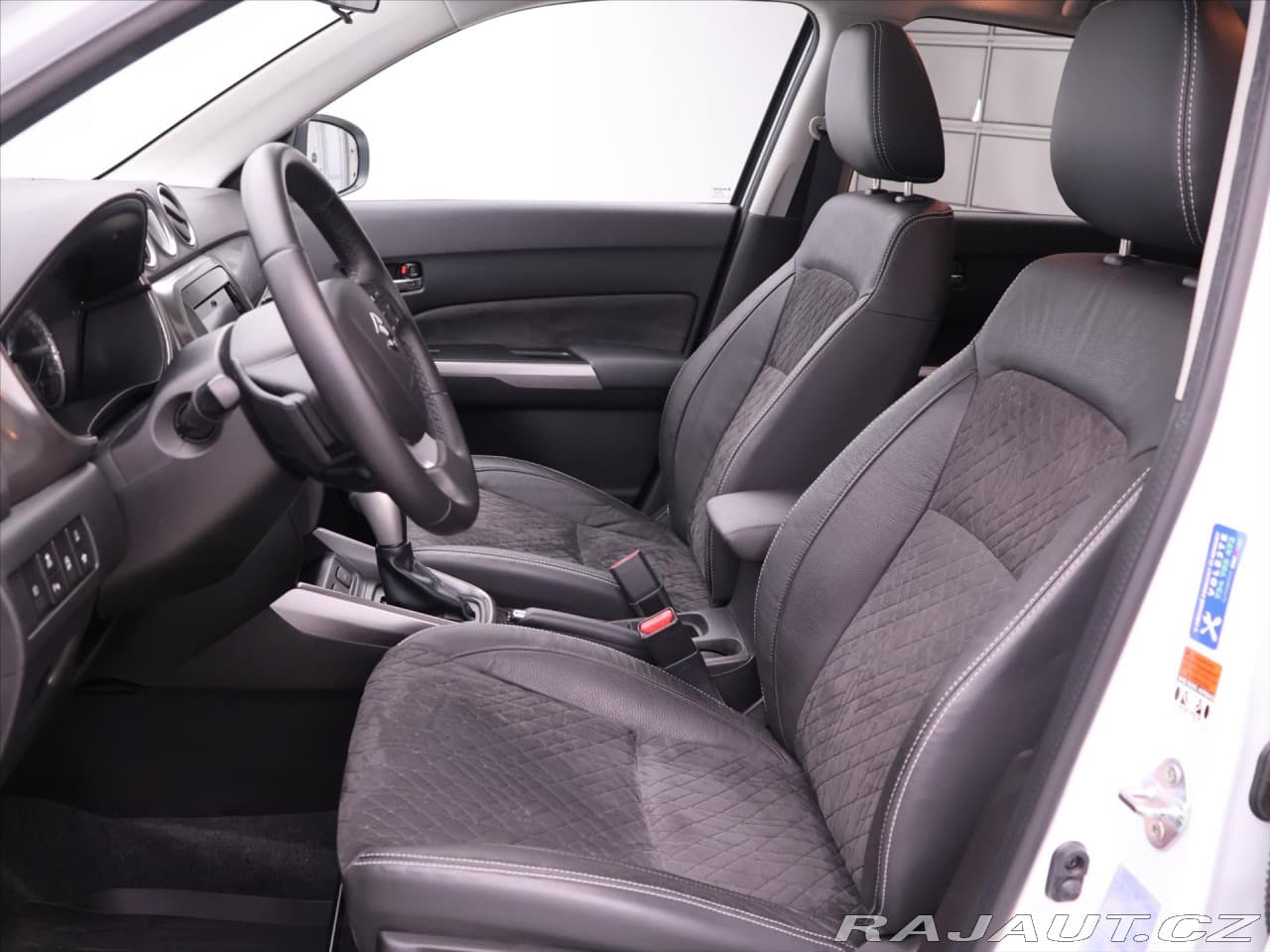 2019 Suzuki Vitara - 12