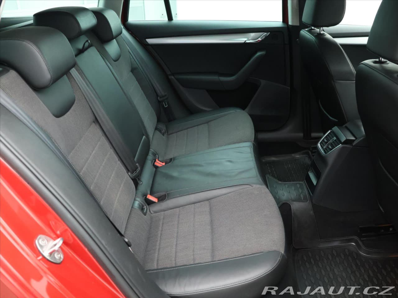 2014 Škoda Octavia - 12