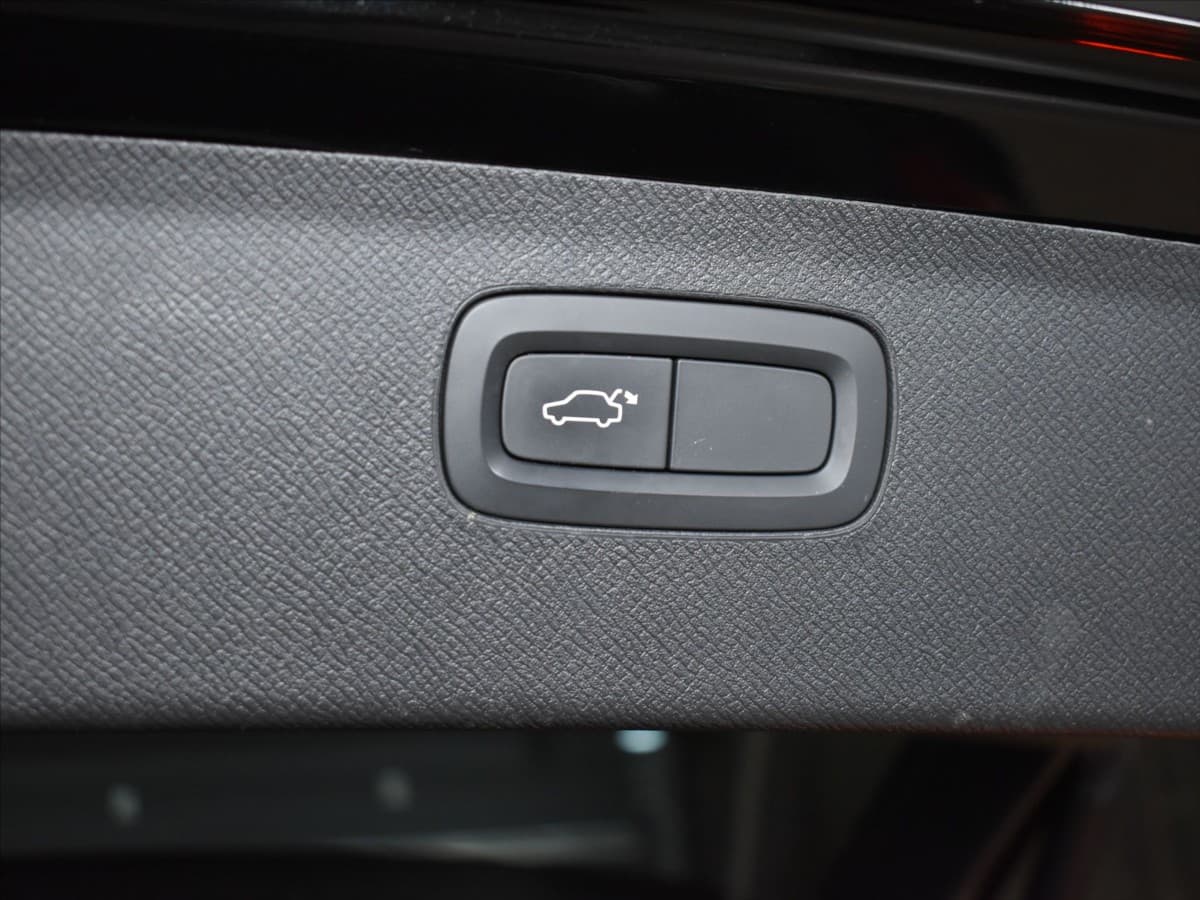 2016 Volvo Xc90 - 11