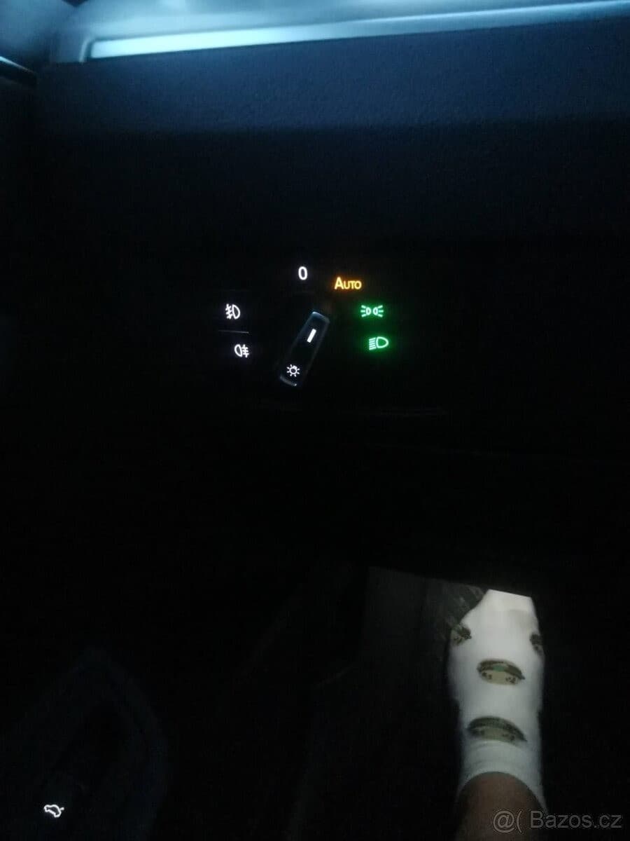 2017 Volkswagen Passat - 10