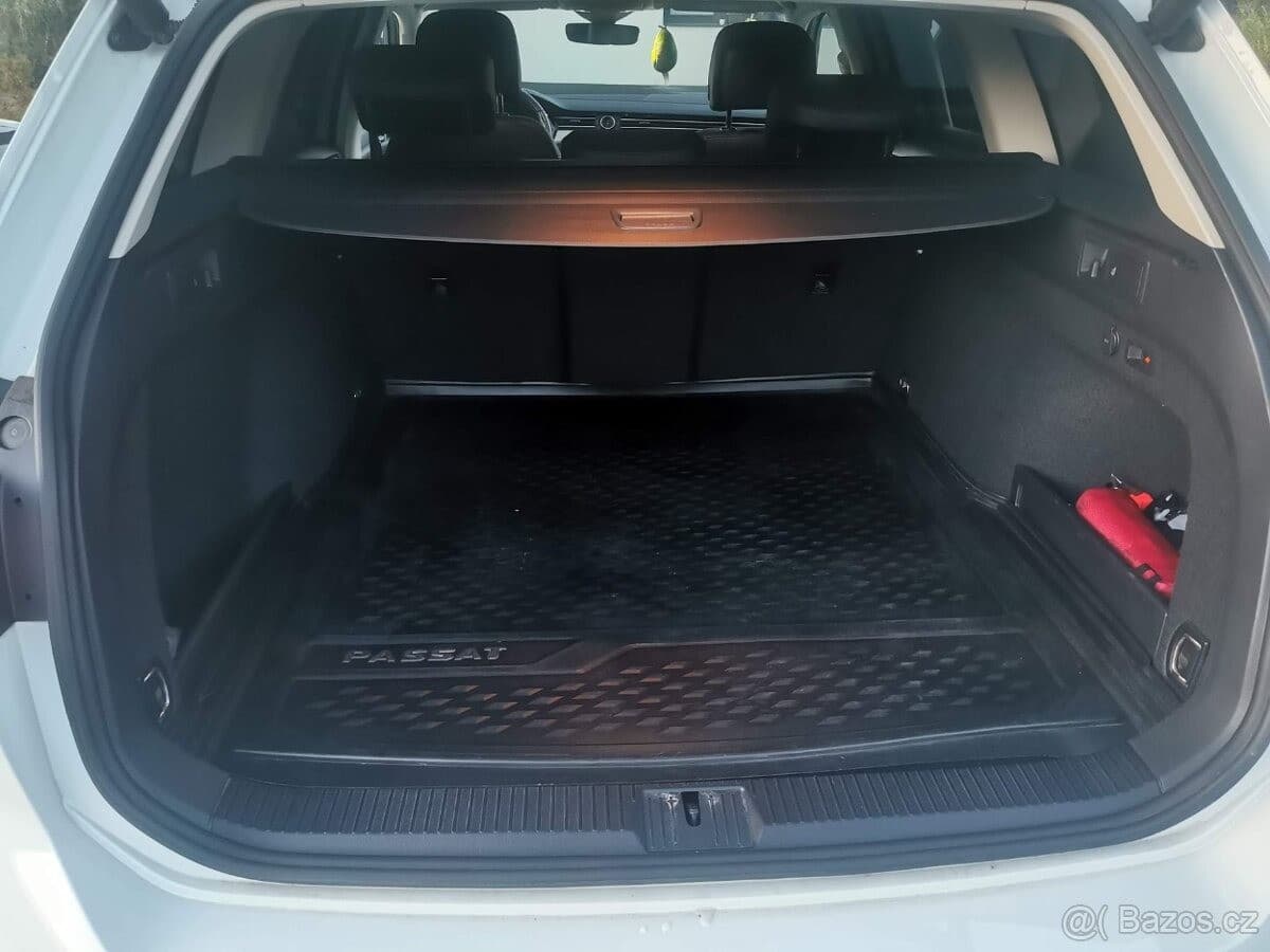 2017 Volkswagen Passat - 15