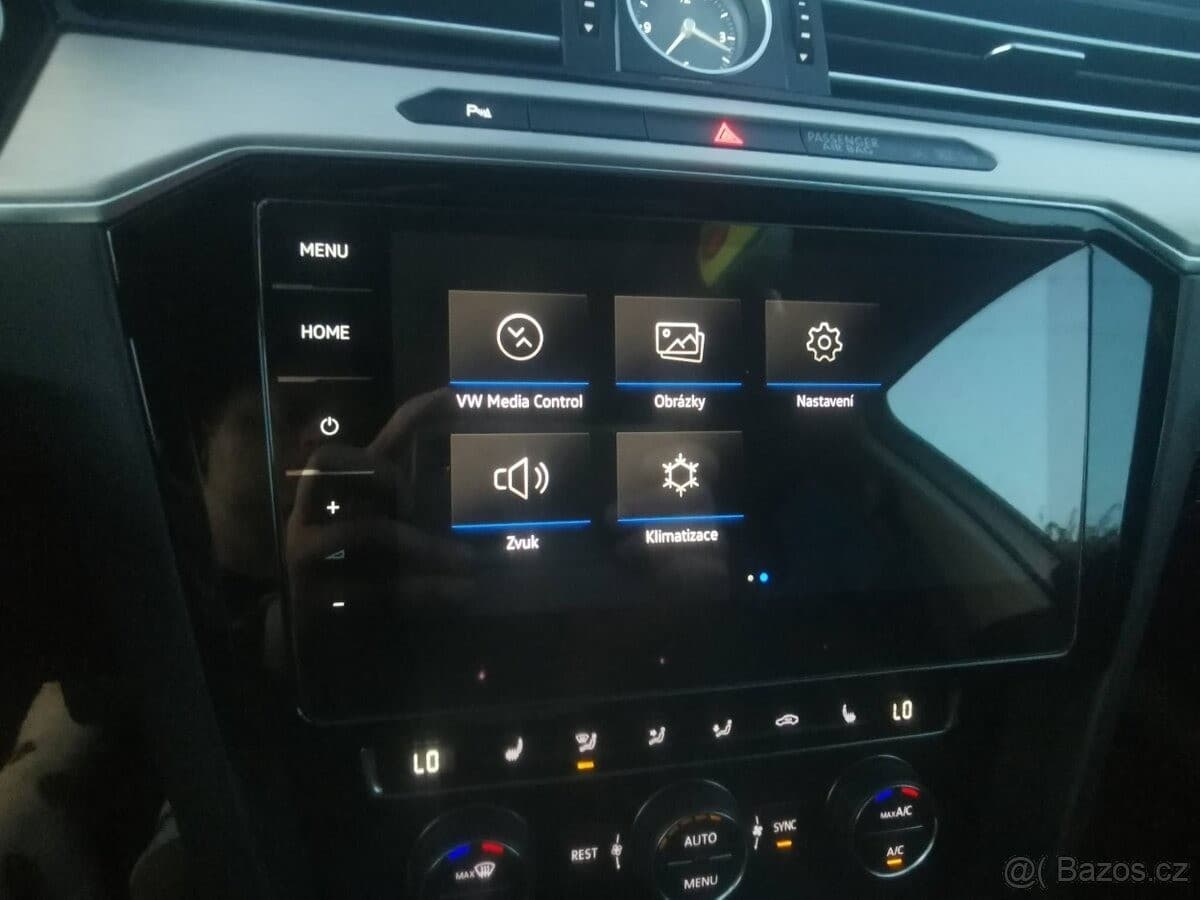 2017 Volkswagen Passat - 18