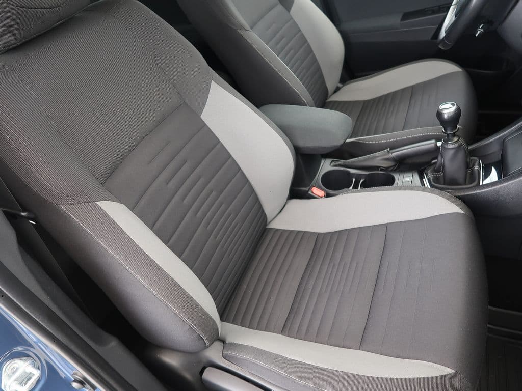 2016 Toyota Auris - 13