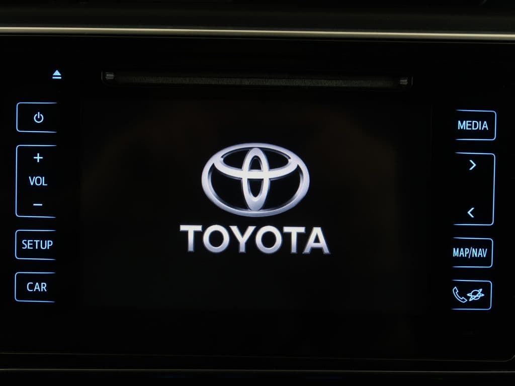 2016 Toyota Auris - 16