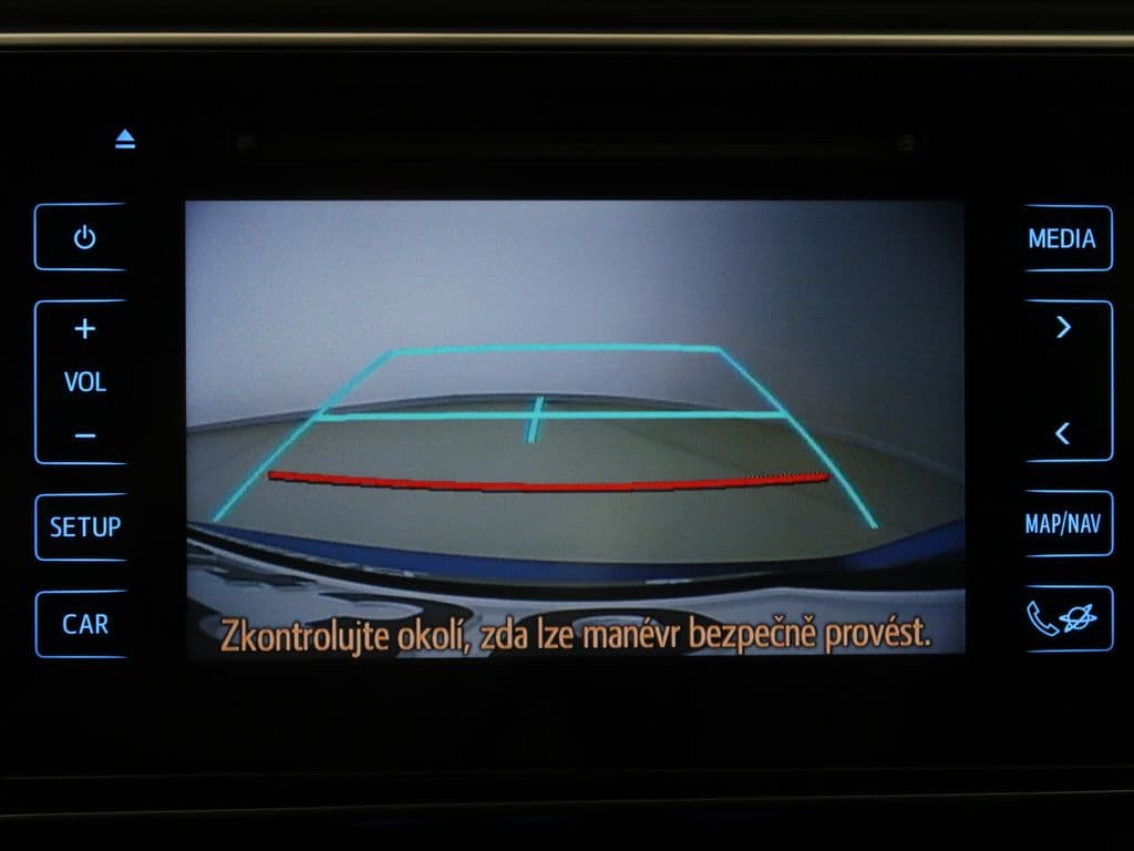 2016 Toyota Auris - 19