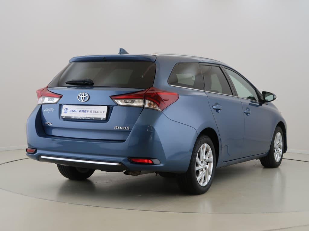 2016 Toyota Auris - 5