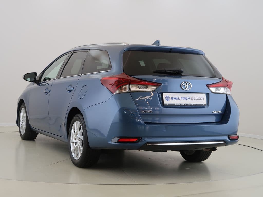 2016 Toyota Auris - 7