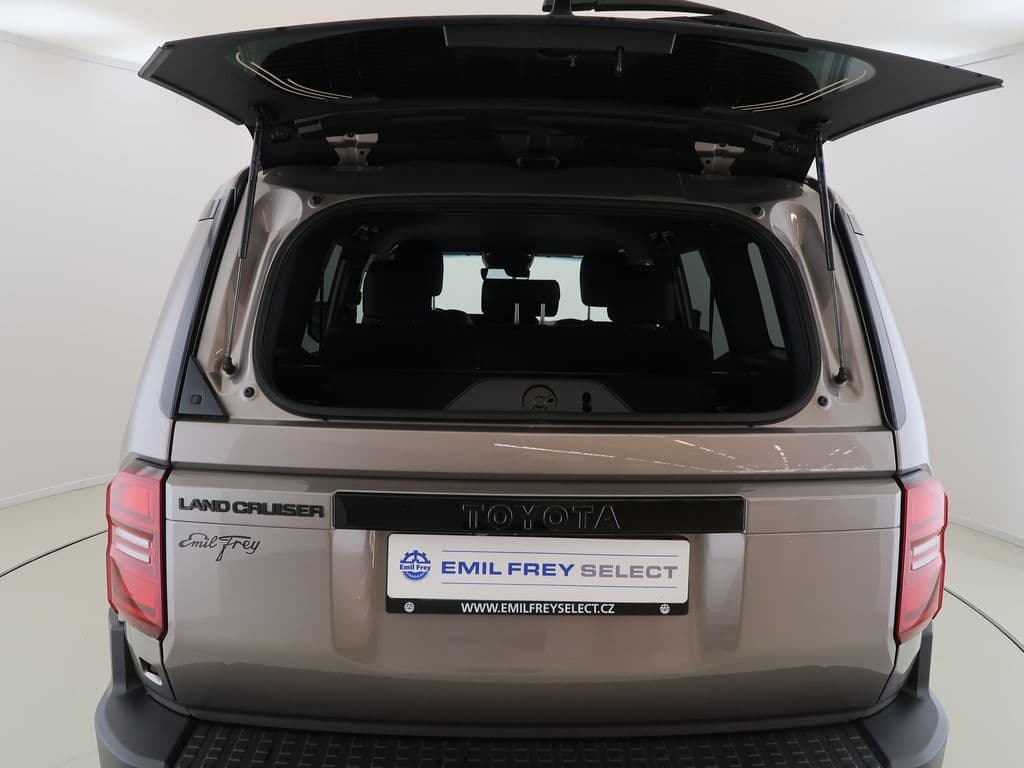 2025 Toyota Land Cruiser - 7