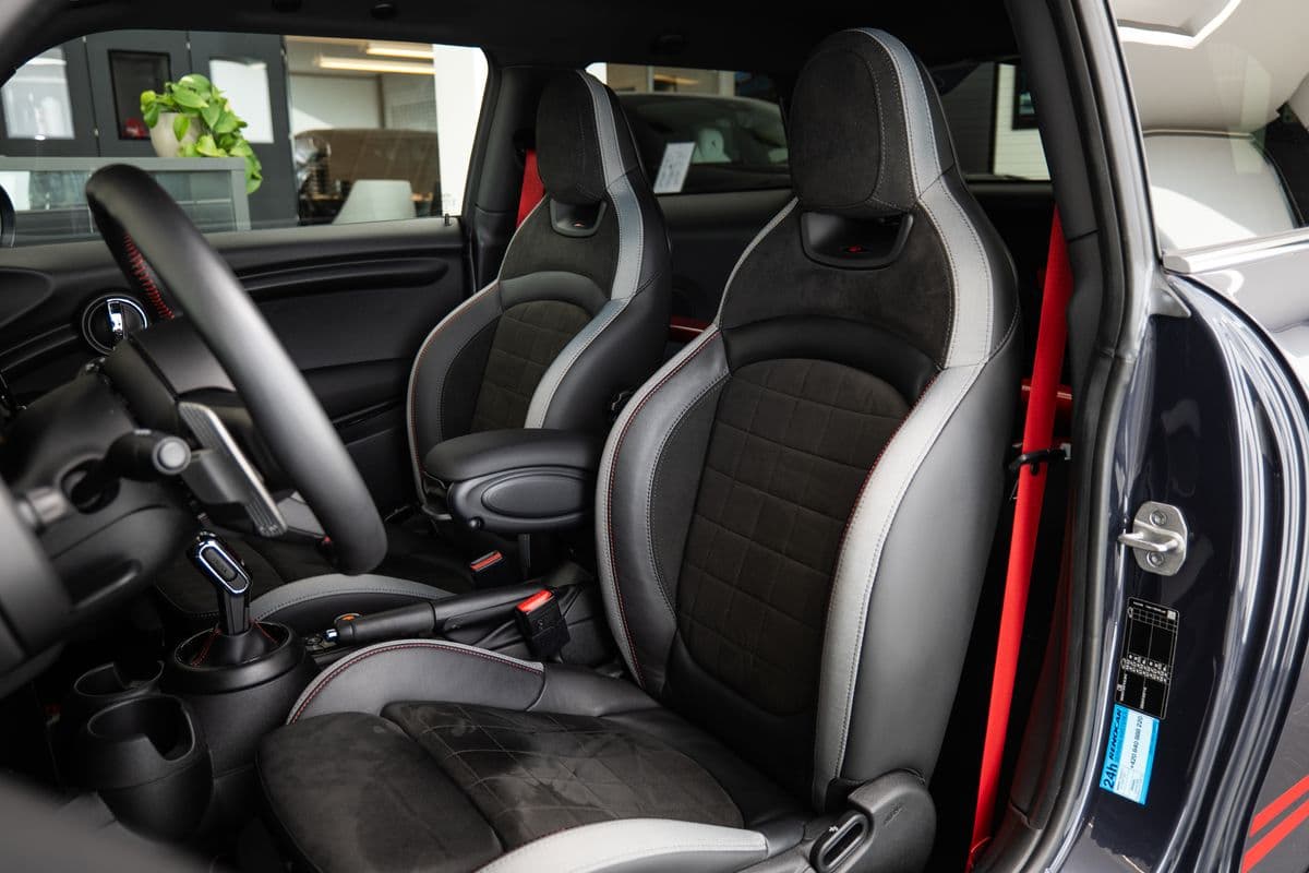 2020 Mini Cooper - 8