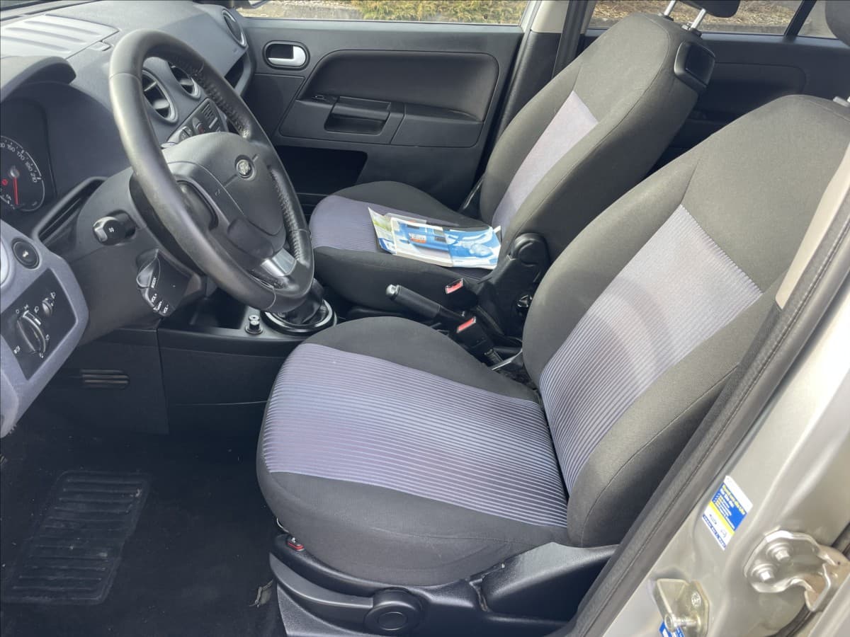 2012 Ford Fusion - 7