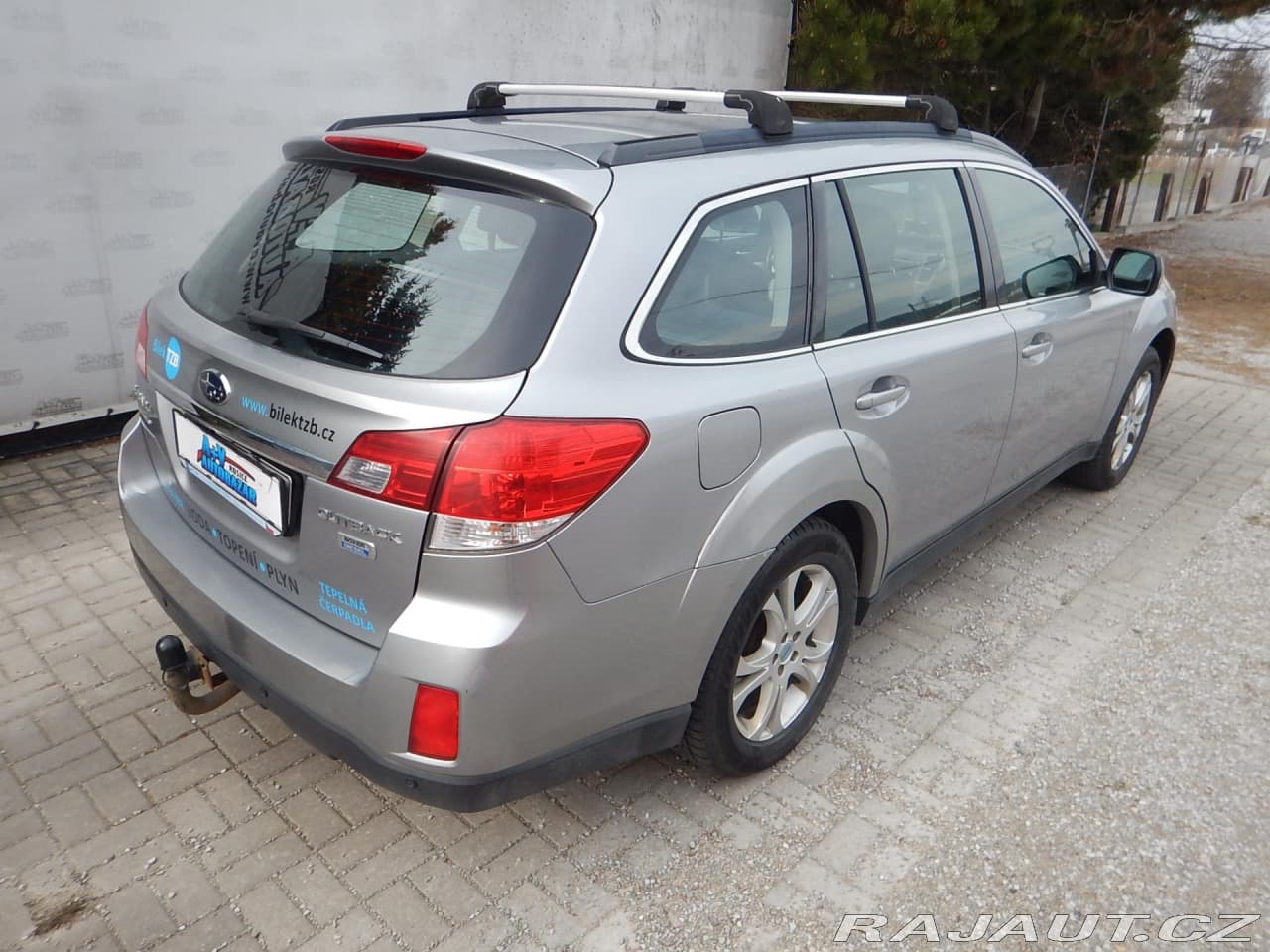 2010 Subaru Outback - 8