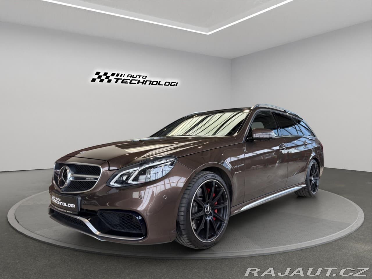 2015 Mercedes-Benz E-CLASS