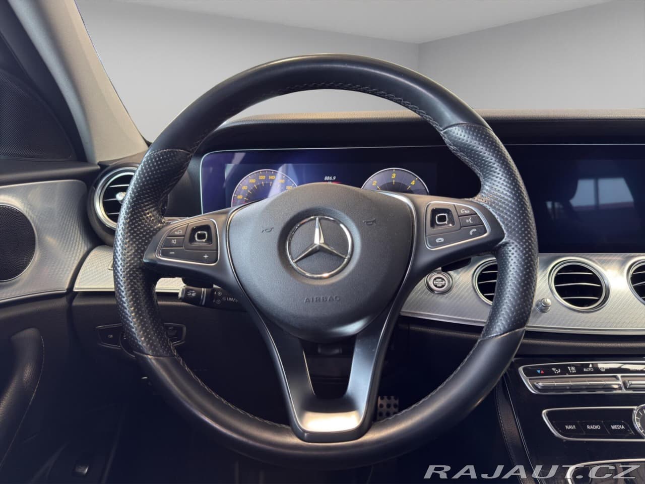 2018 Mercedes-Benz E-Class - 10