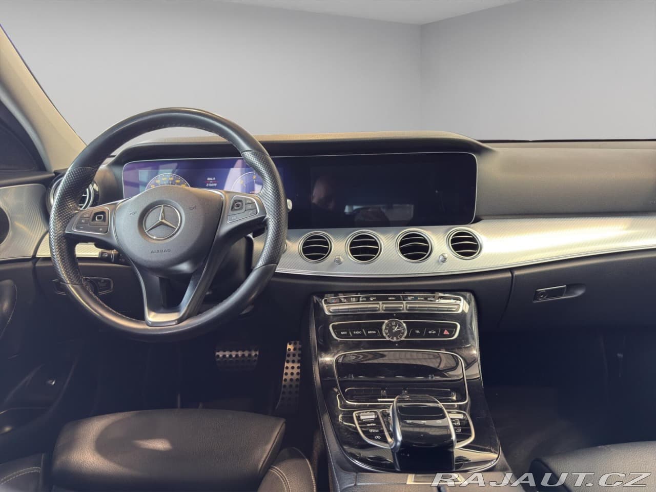 2018 Mercedes-Benz E-Class - 12