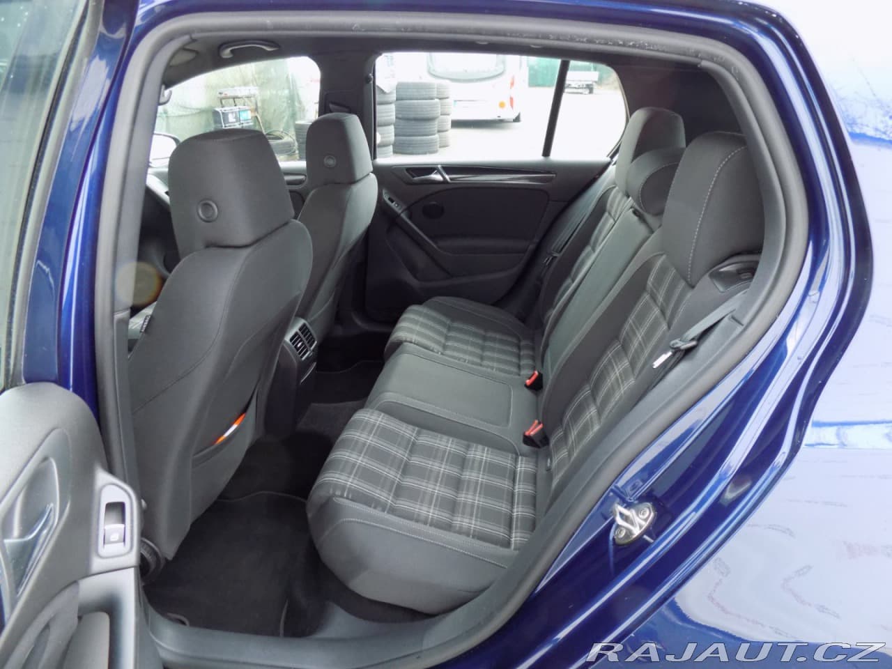 2012 Volkswagen GOLF - 10