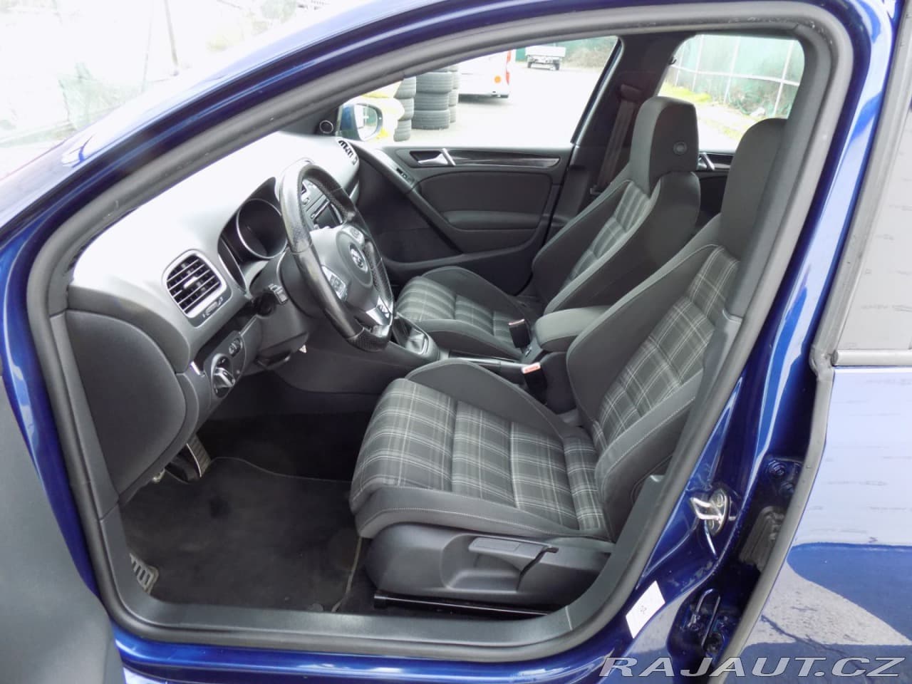 2012 Volkswagen GOLF - 12