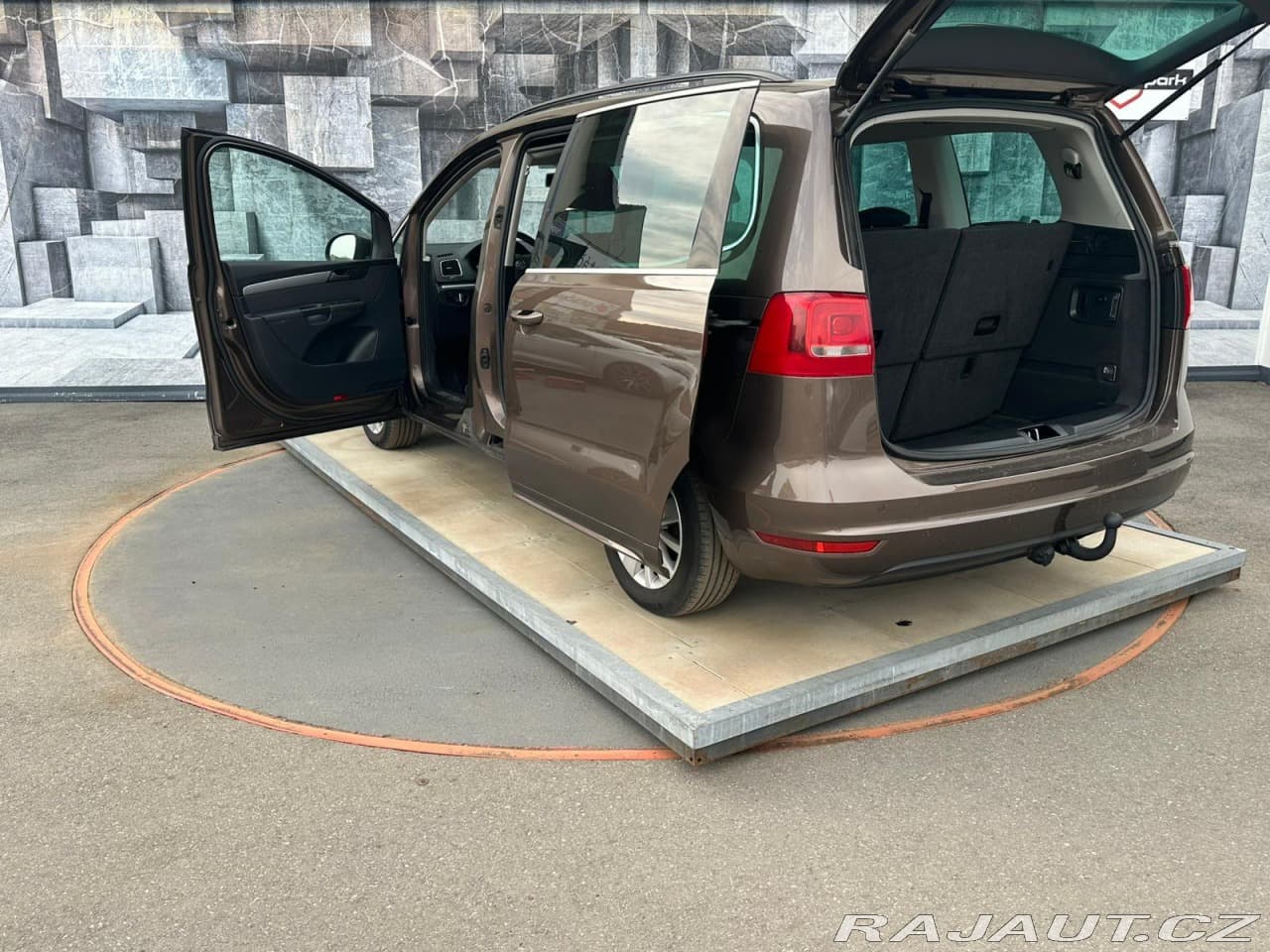 2012 Volkswagen Sharan - 10