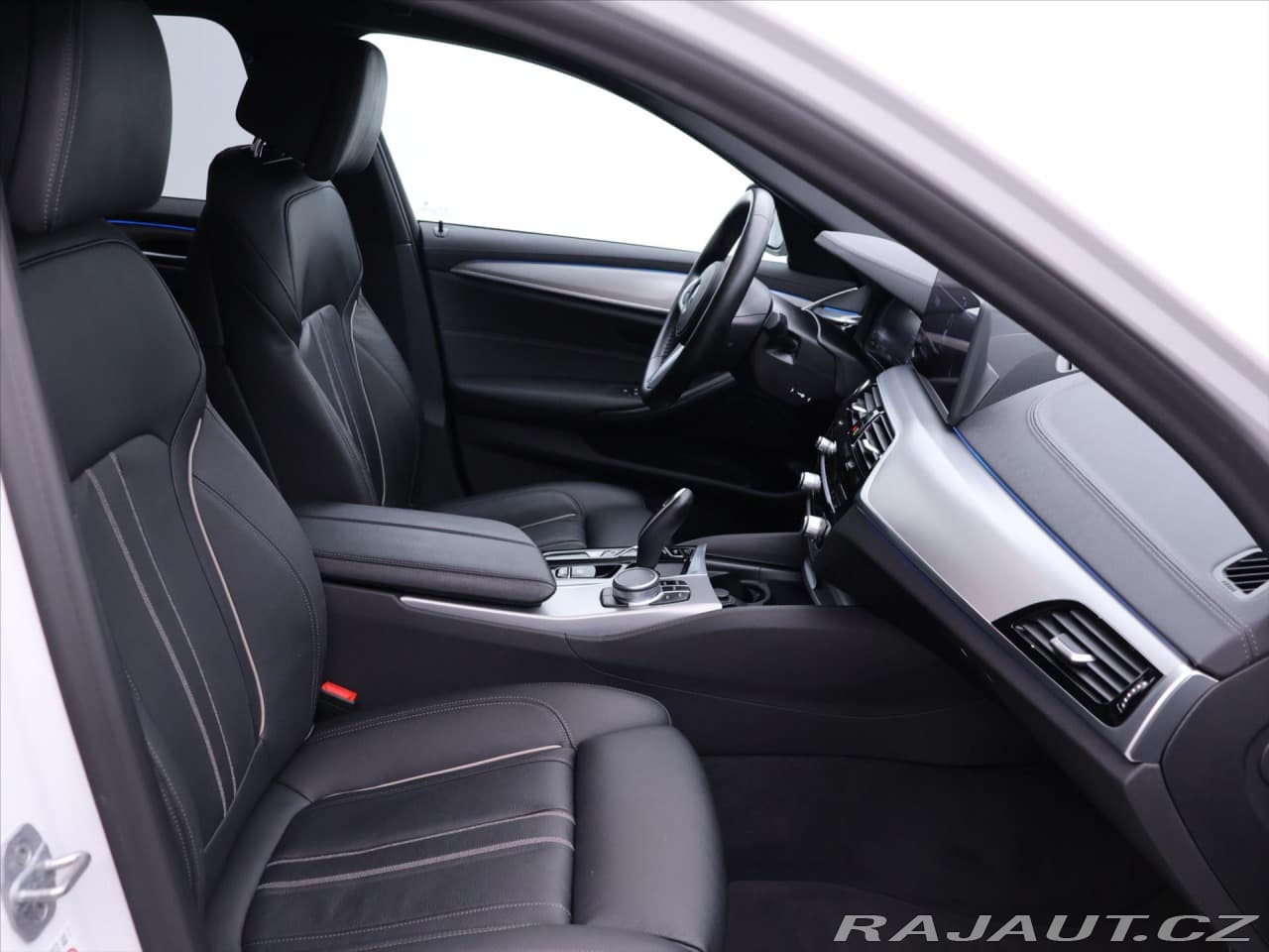 2021 BMW 5-Series - 14