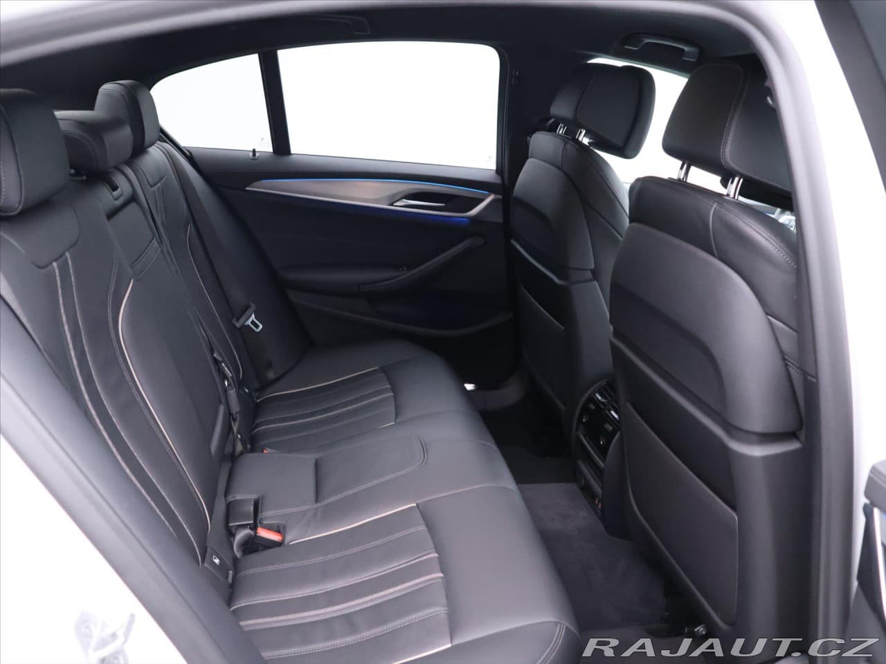 2021 BMW 5-Series - 15