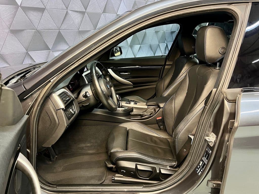 2019 BMW 3-Series - 11